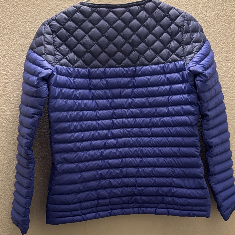Patagonia Women's Blue Quilted Puffer Pullover Jacket - Picture 3 of 3